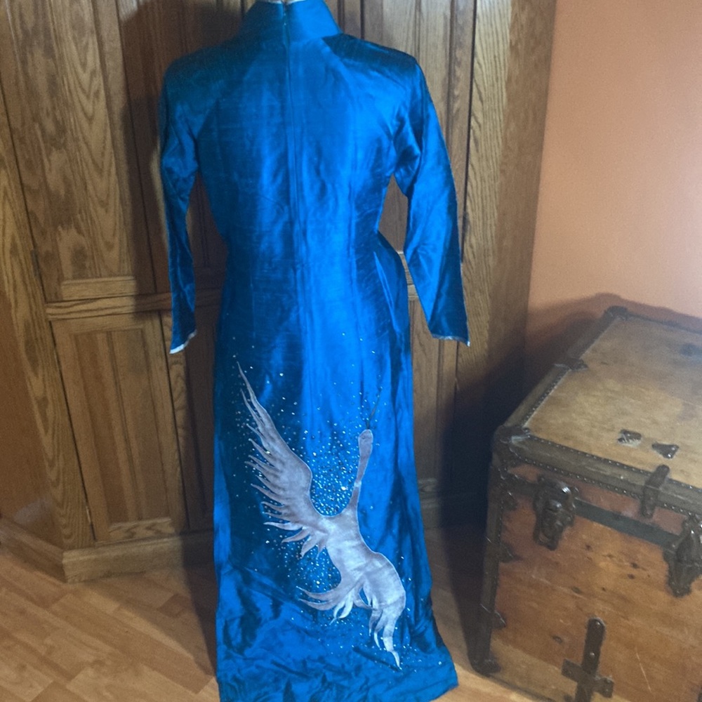 Vietnamese AO Dai style costume dress swan - Picture 5 of 10